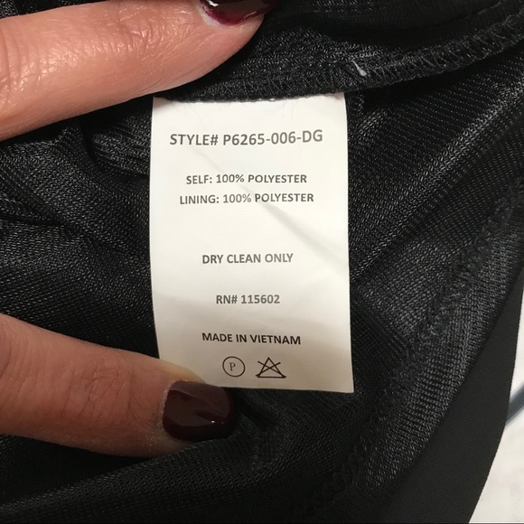 SOLD!   NEW Lush Black Romper, XS, w/ pockets! - Picture 5 of 7